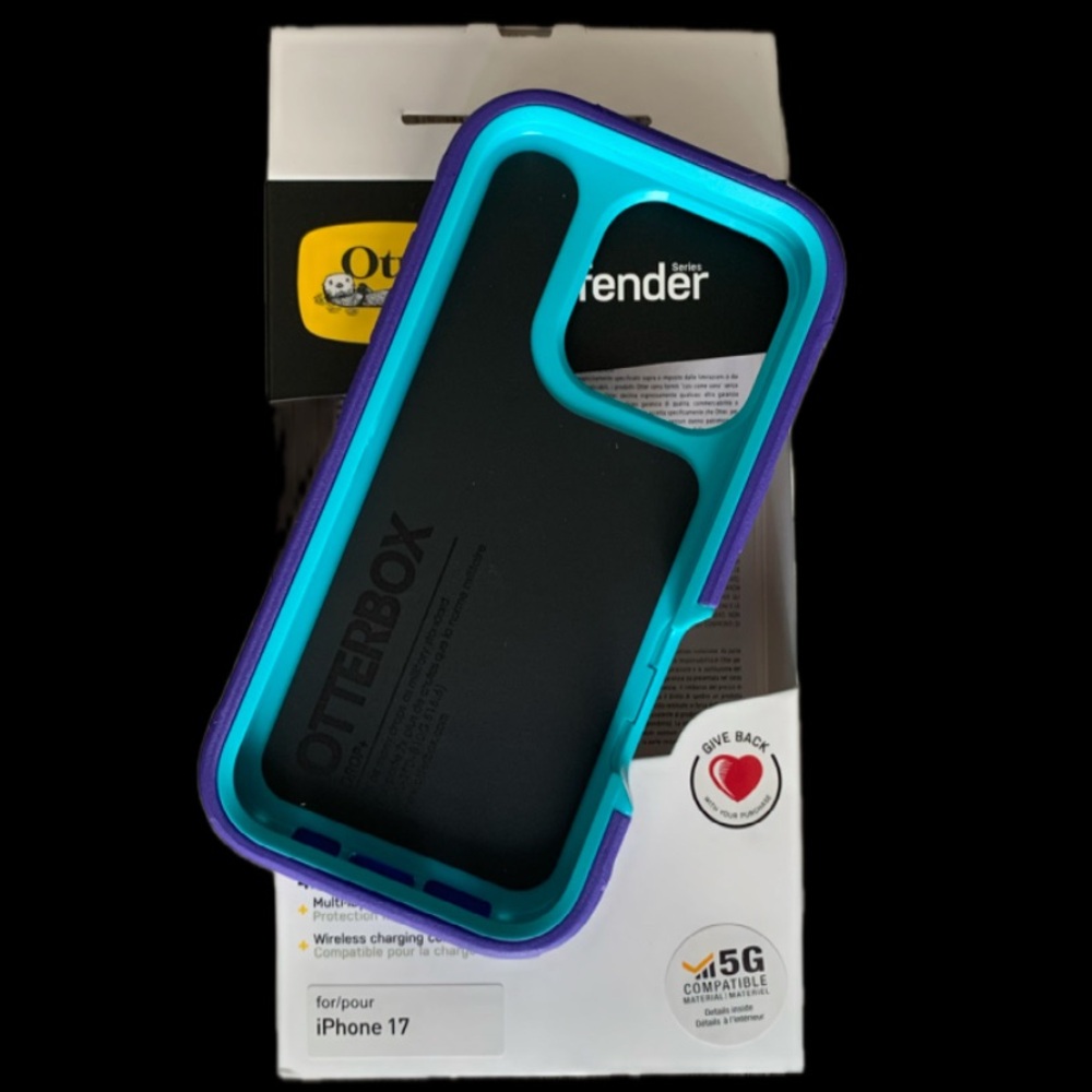 OtterBox Defender Case for iPhone 17 - Purple and Teal - Picture 3 of 4